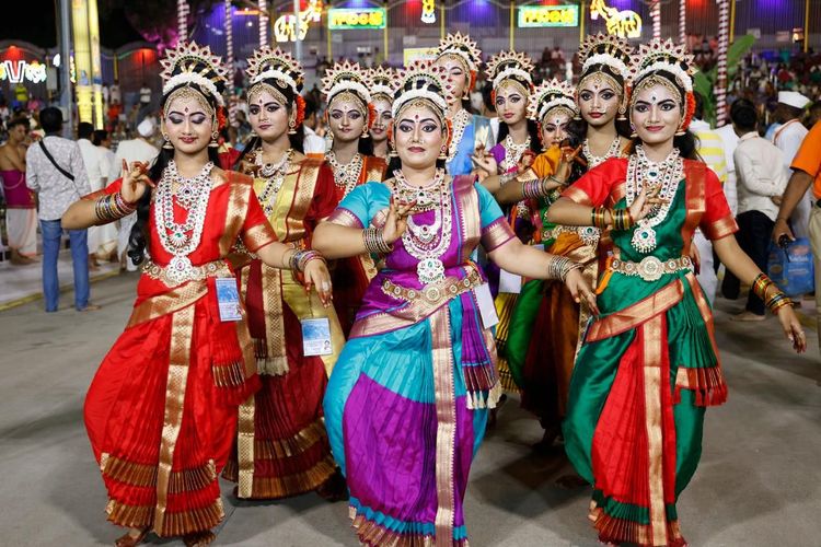 TTD EO Appreciates Artists at Simha Vahana Seva