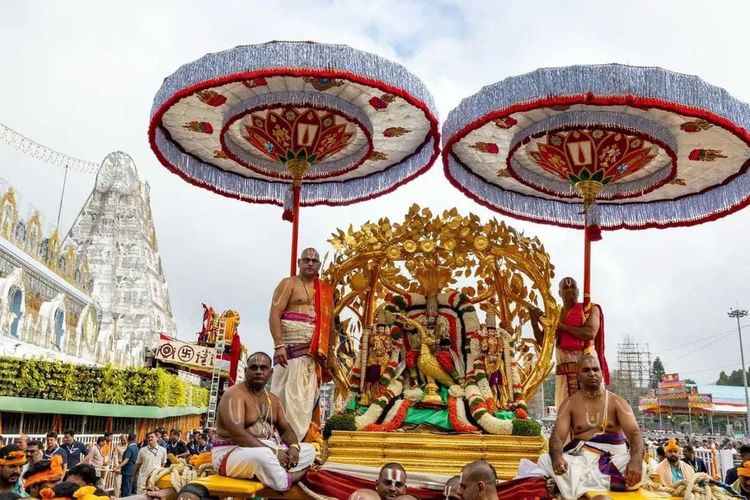 Sri Malayappa Swamy Appears in Bakasura Slaying Alankaram on Kalpavriksha Vahanam